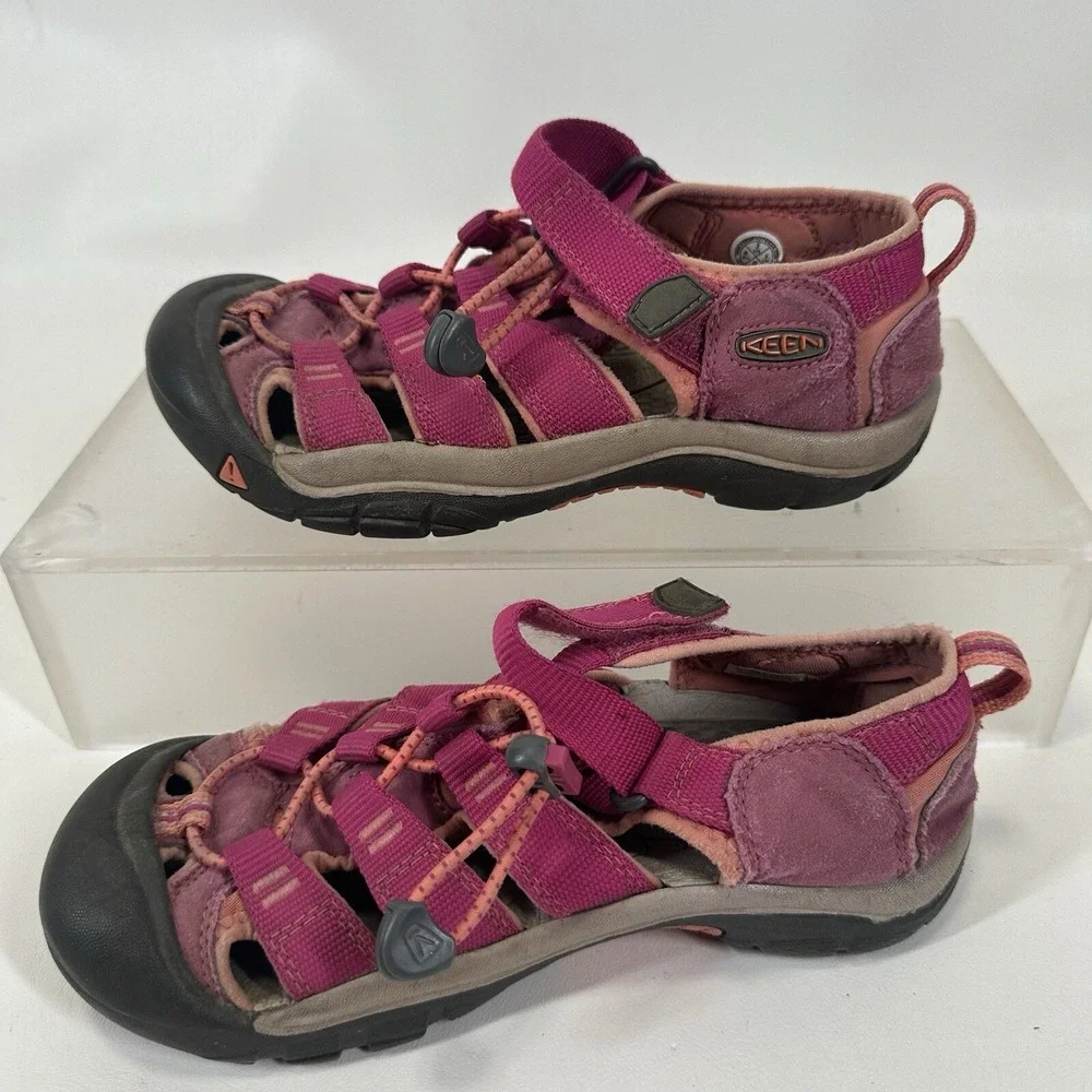Keen Newport H2 Girls Size 3 Very Berry Fusion Coral Sandals Waterproof Big Kids